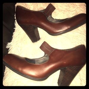 Born leather heels